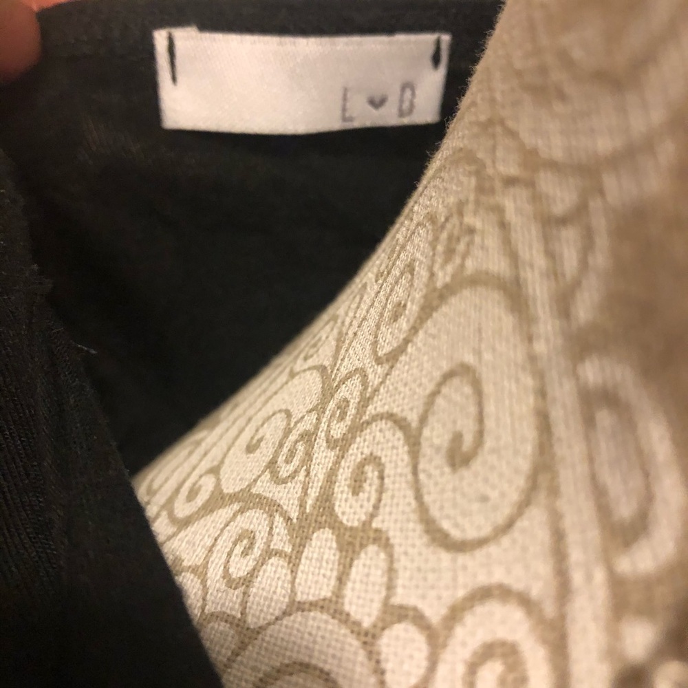 EUC Hi-Lo Twist PopoverTop - Picture 5 of 12
